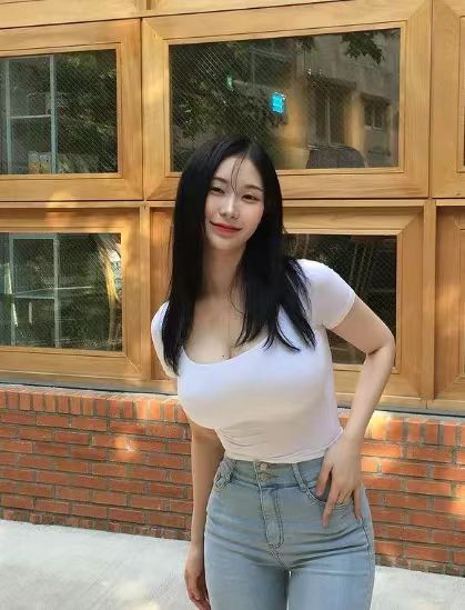 信阳KTV陪酒的多少钱一位-信阳陪唱姑娘玩的比较开放的KTV消费推荐